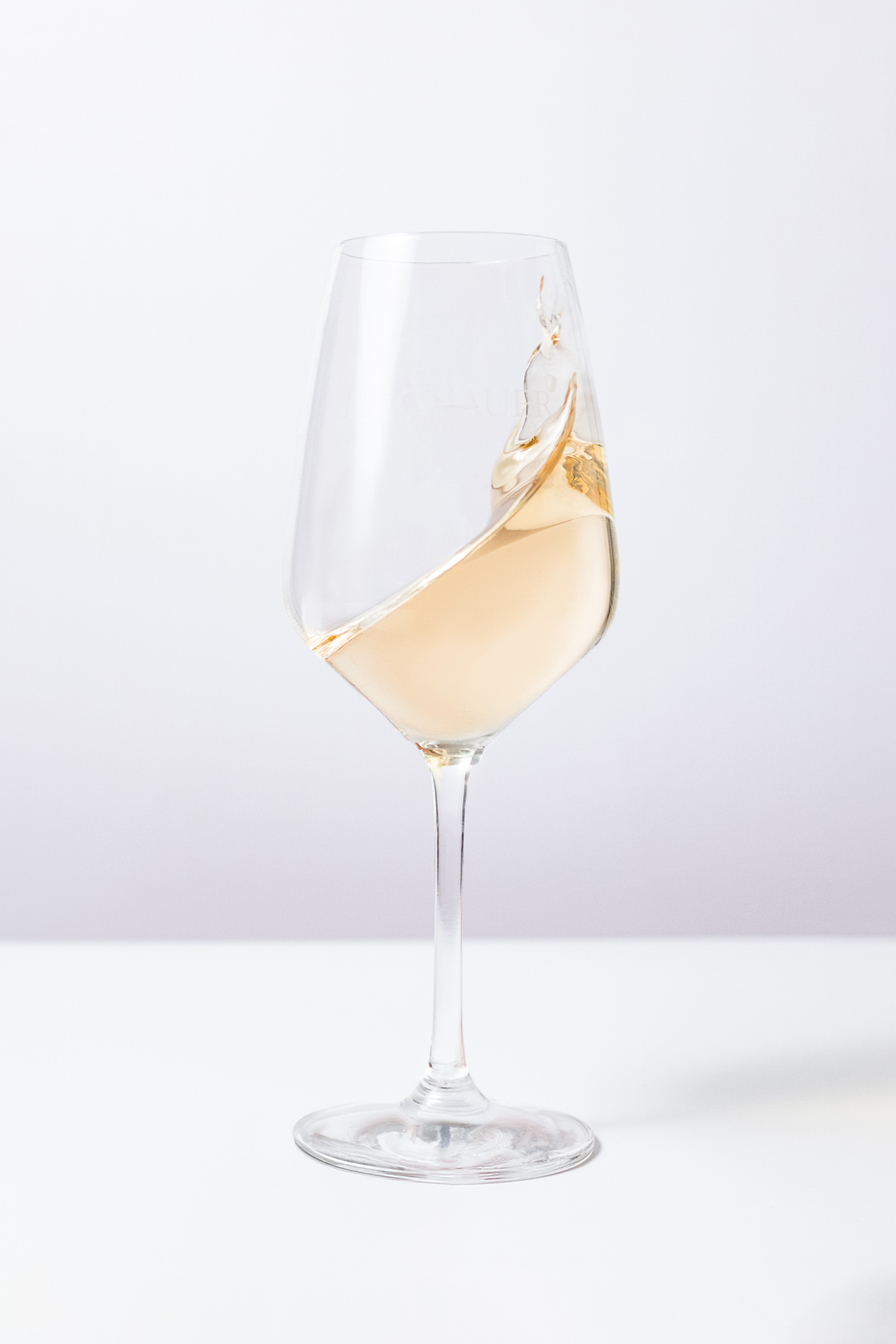 Wein Farbe- Hagnauer Premium"Farbenspiel" Grauburgunder trocken