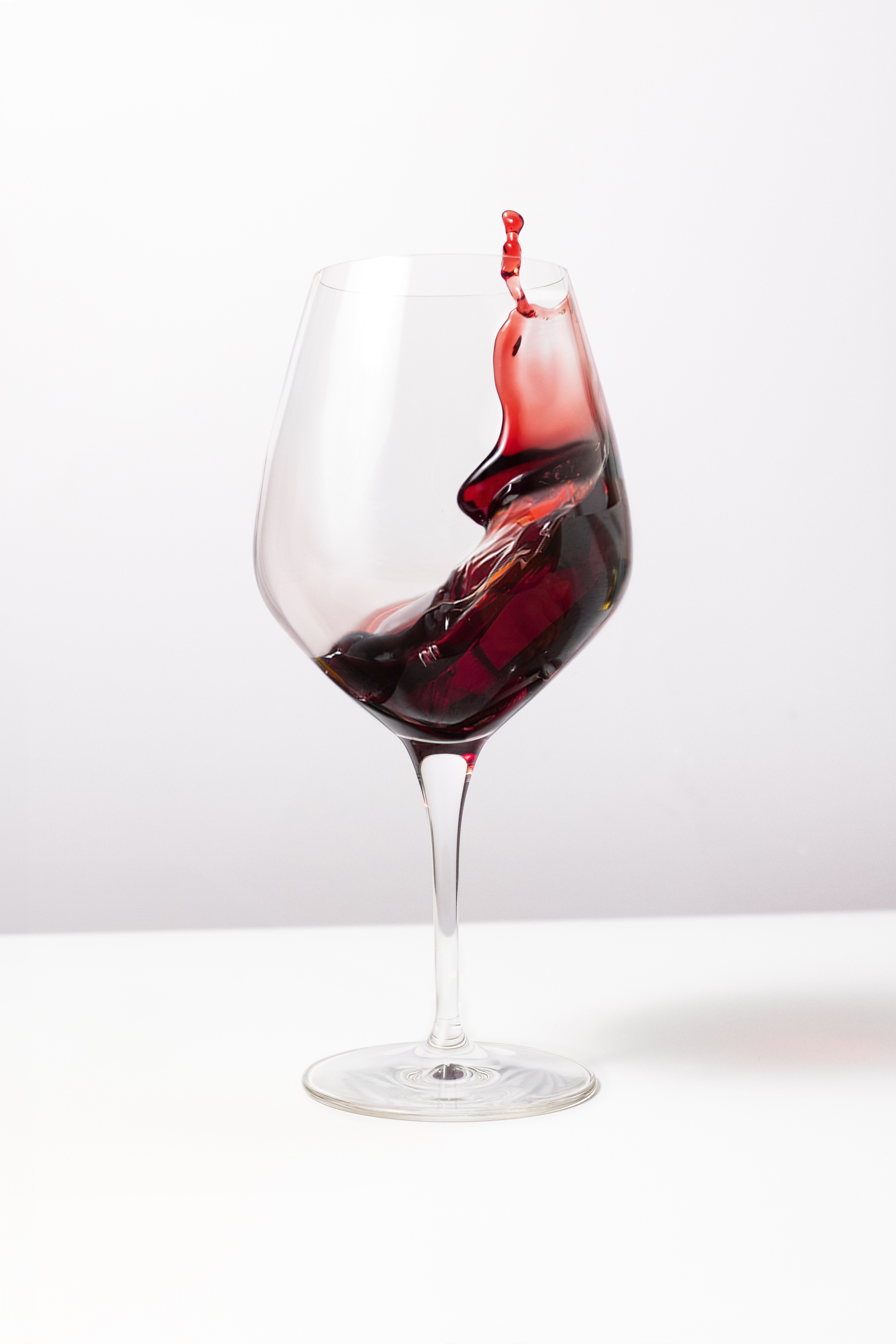 Wein Farbe- Hagnauer Viertele Spätburgunder Rotwein halbtrocken